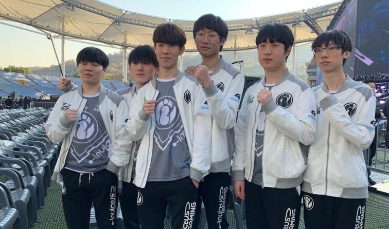 签约背后的 签约背后的